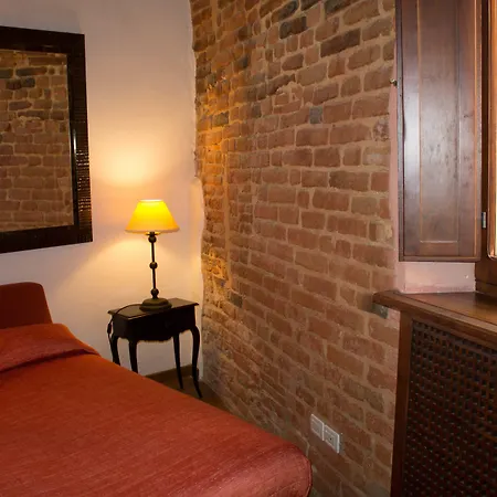 فندق مبيت وإفطار Casina Mazzuoli 3*