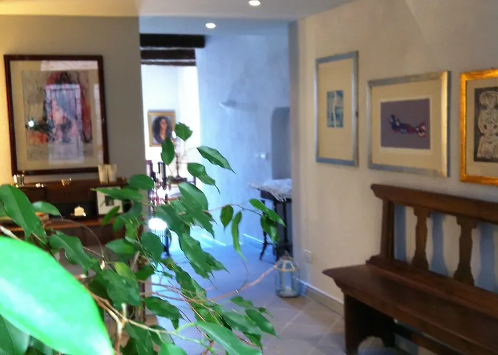 فندق مبيت وإفطار Casina Mazzuoli 3*