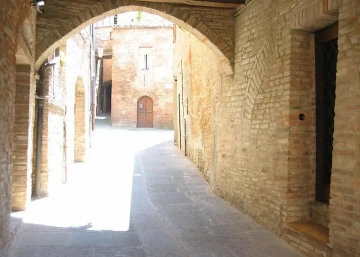 فندق مبيت وإفطار Casina Mazzuoli 3*