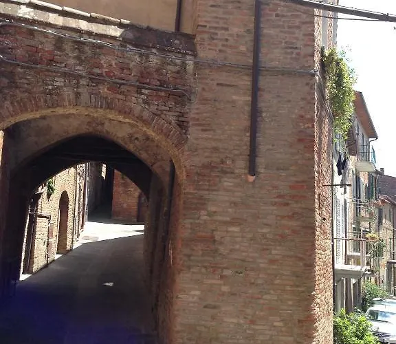 فندق مبيت وإفطار Casina Mazzuoli 3*